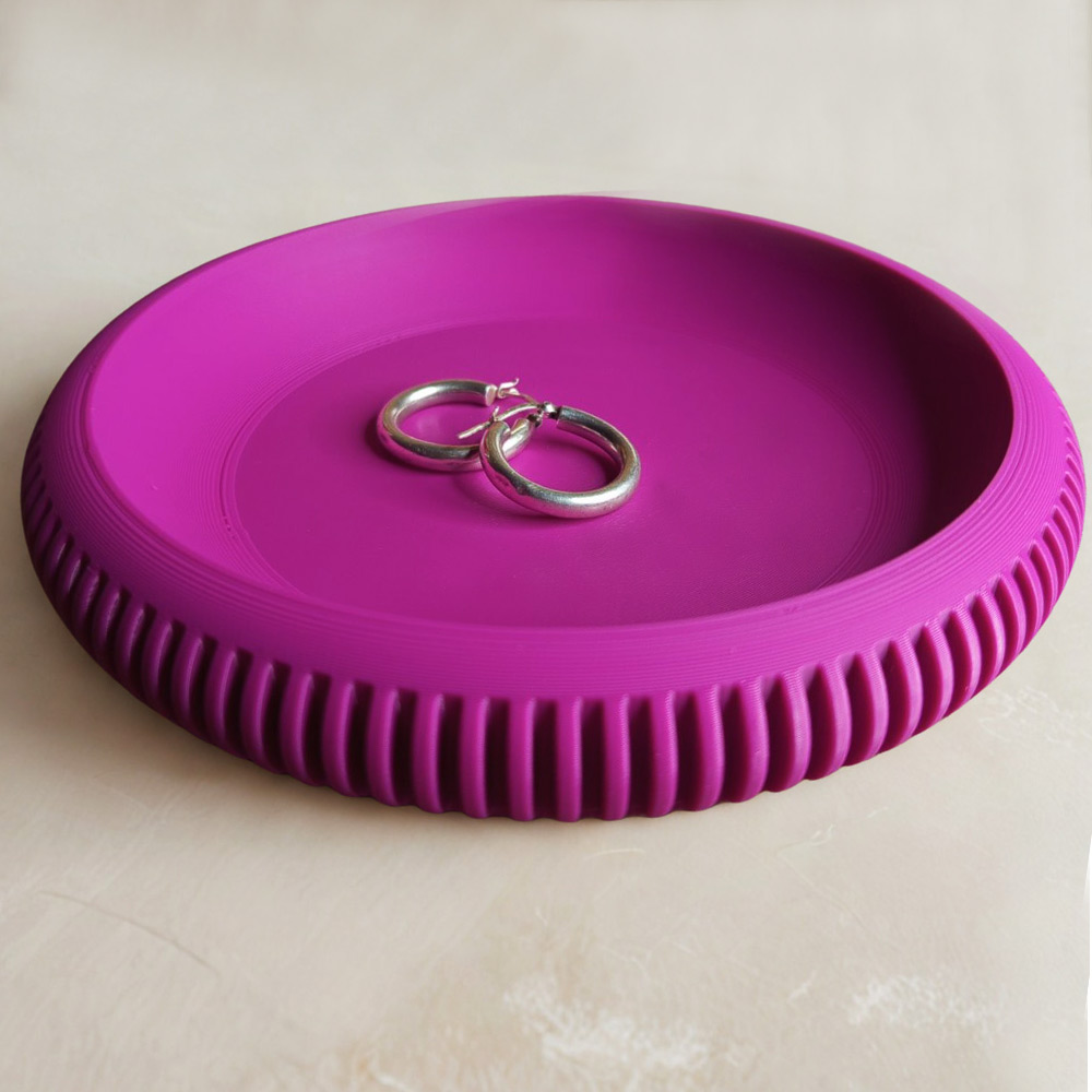 Ματζέντα 3D printed δίσκος οργάνωσης Ripple Tray με κοσμήματα.