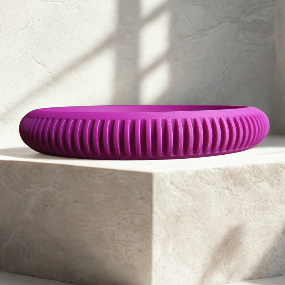 Πλαϊνή όψη ματζέντα 3D printed δίσκου Ripple Tray με ανάγλυφη υφή.